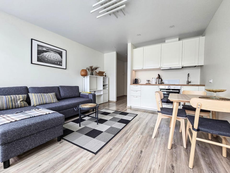 Kitchen or kitchenette, Living room, Seating area, Dining area, oven, stove