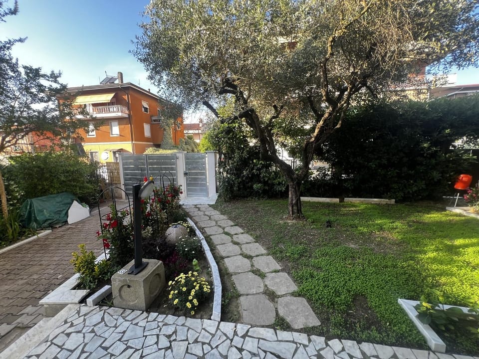 Maison TOnDO Vacation rental in Carrara