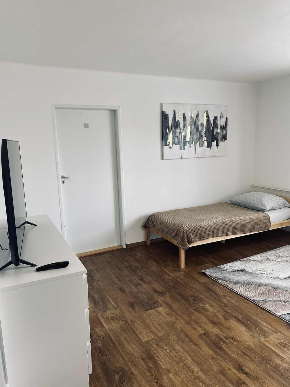 Bed, TV and multimedia, Living room, Bedroom, wardrobe
