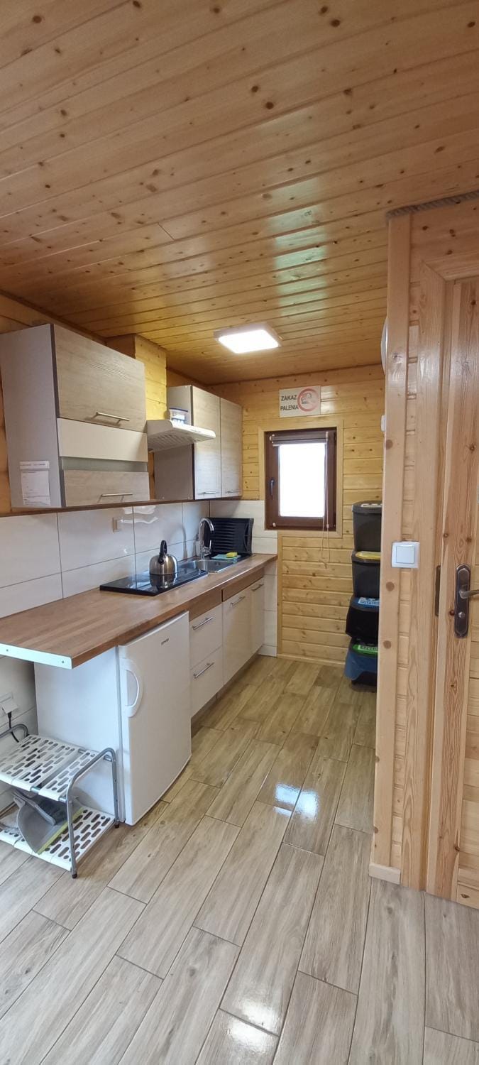 Bieszczady- domek z jacuzzi 793-903-243 Chalet in Poland