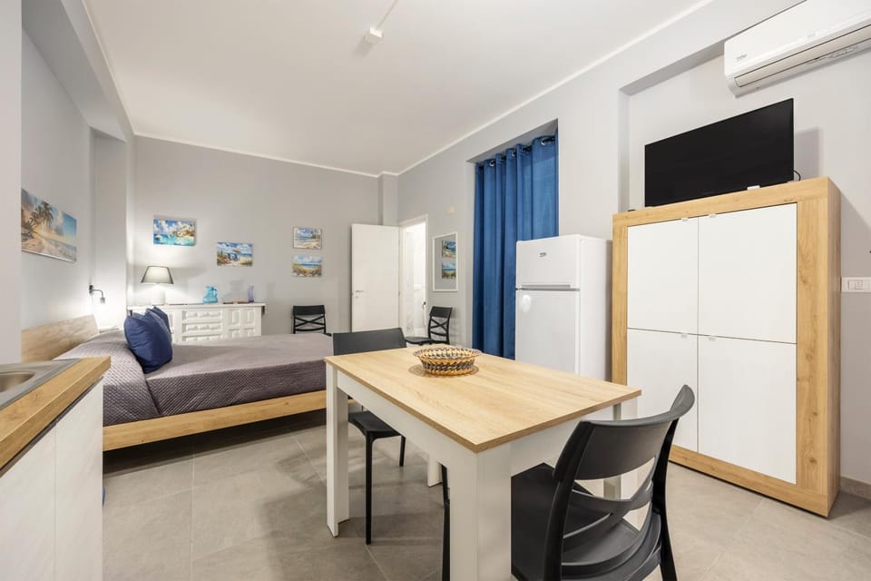 Property building, Living room, Bedroom