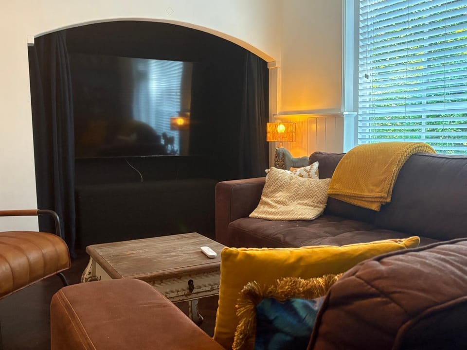TV and multimedia, Living room