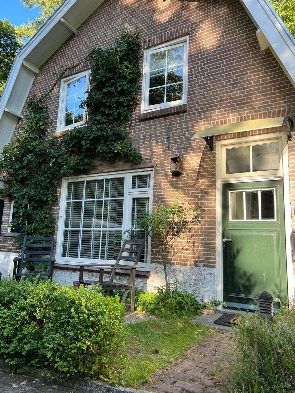Property building, Street view