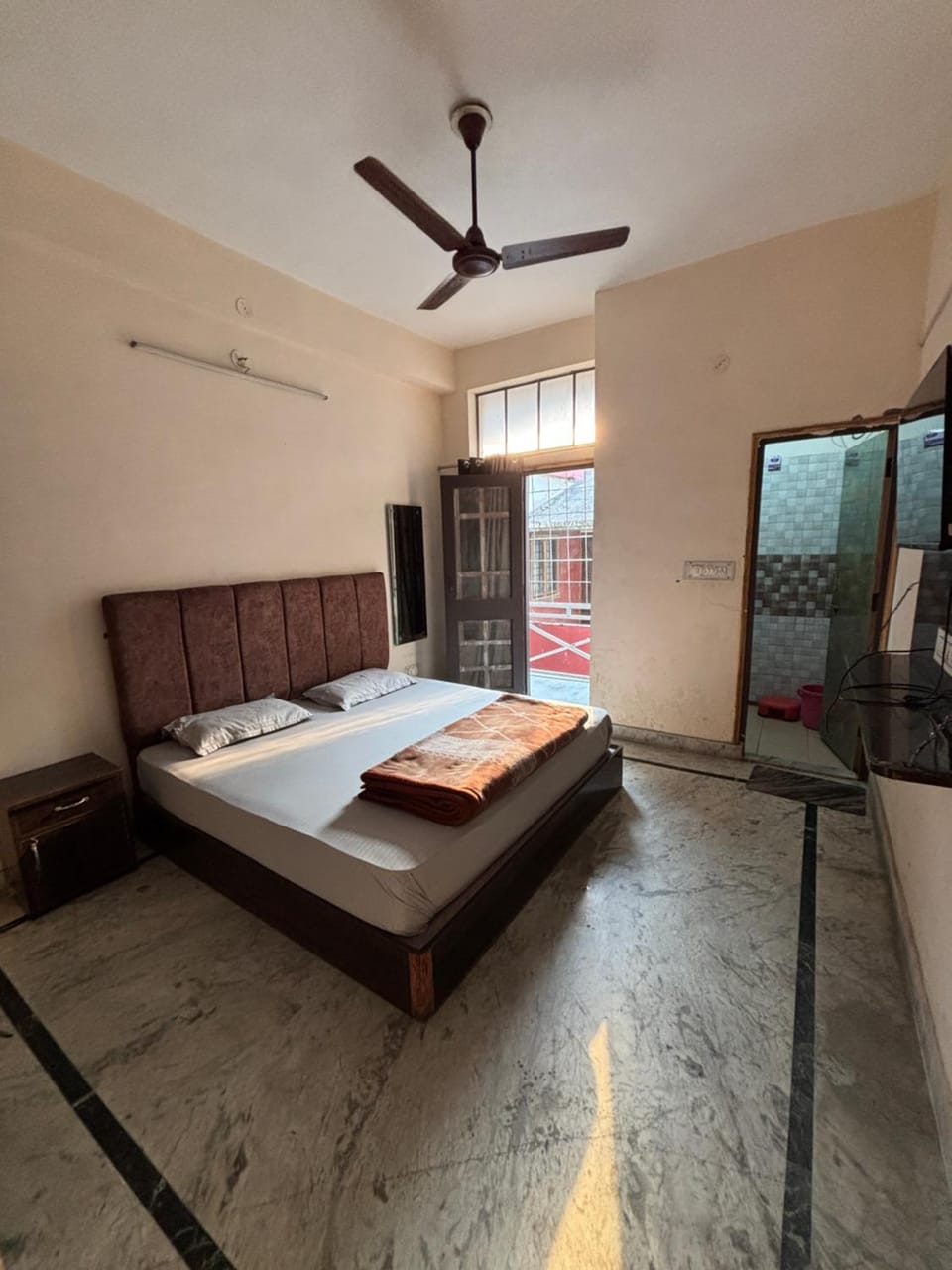 Shree Ji Home Stay Peaceful & Comfortable Rooms in Dehradun Bed and Breakfast in Dehradun