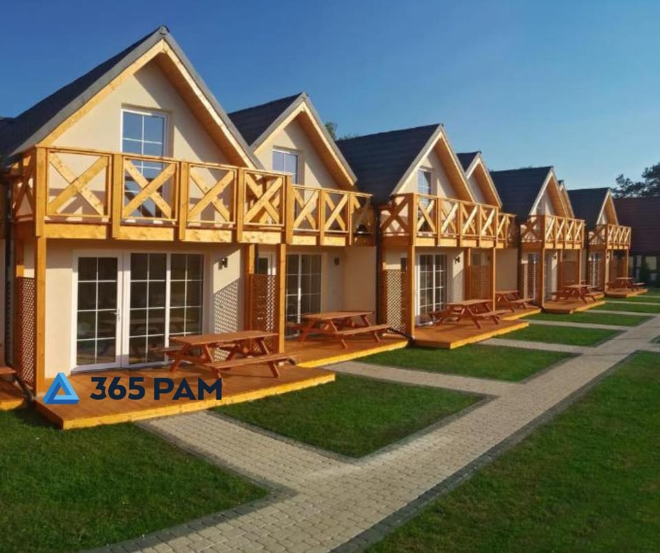 Property building, Day, Garden