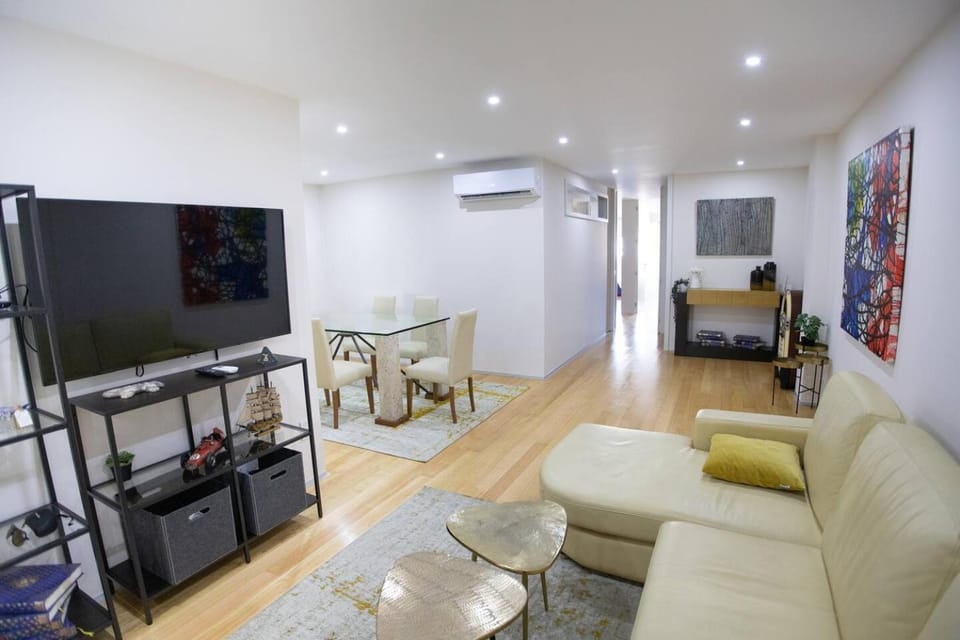 Communal lounge/ TV room, TV and multimedia, Living room