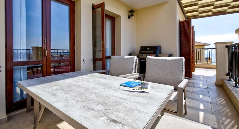 BBQ facilities, Balcony/Terrace, Seating area, Floor plan