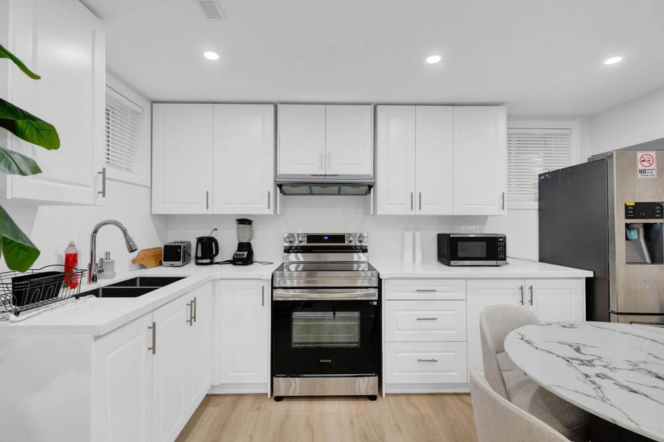 Your Luxurious Caledon Escape Apartment in Brampton