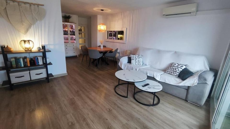 SeaHomes Vacations - Seafront Mediterranean Ap & PKG Apartment in Blanes