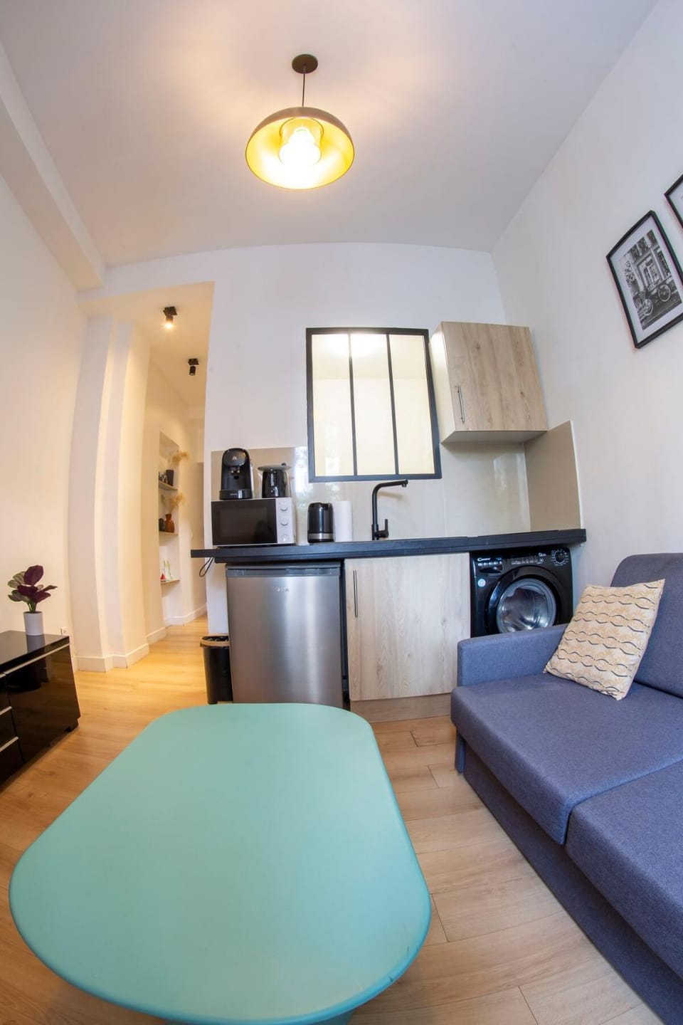 Kitchen or kitchenette, Living room