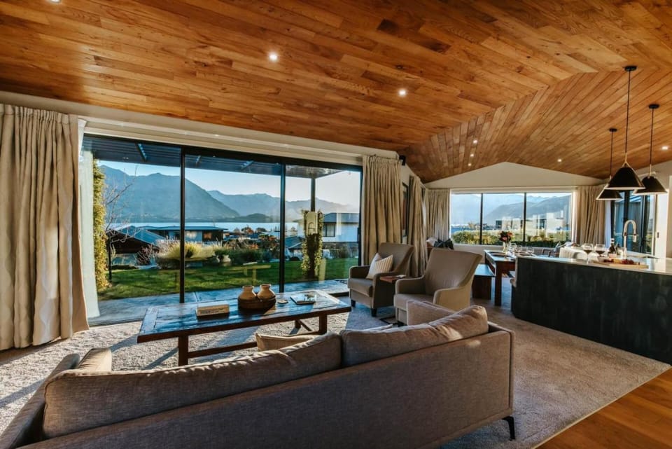 Living room, Lake view, Mountain view
