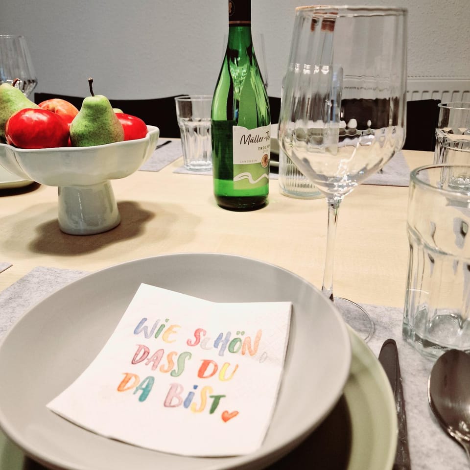 Dining area, Food