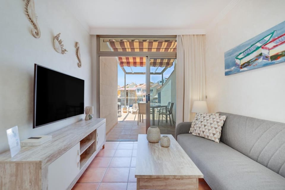 Cozy 2BR Retreat With Big Terrace, Peaceful Stay Minutes Away From the Beach Apartment in Comarca Sur
