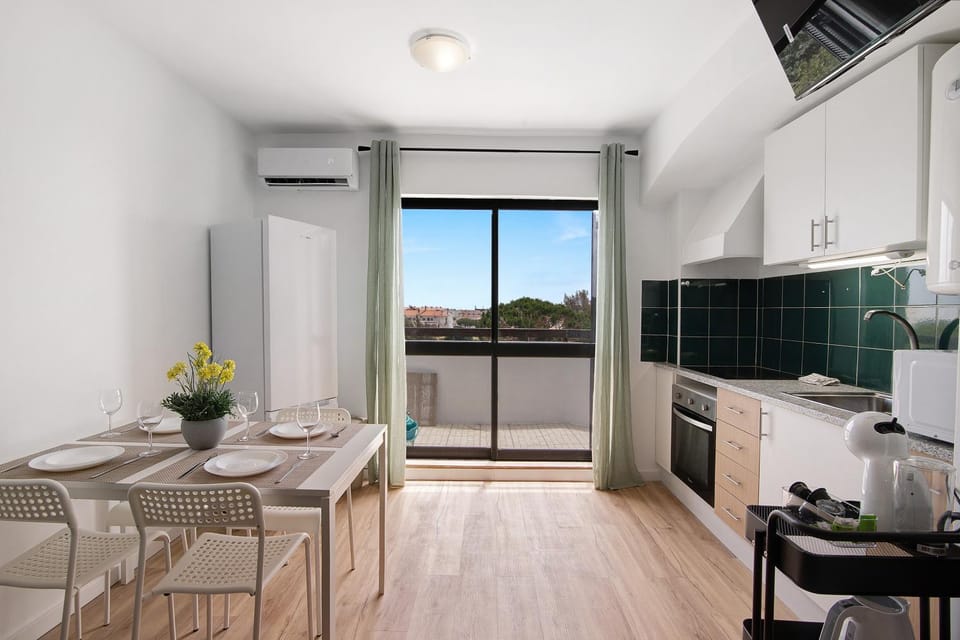 Property building, Kitchen or kitchenette, Living room