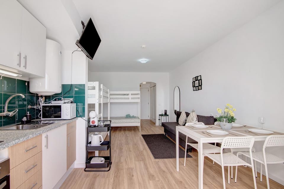 Property building, Kitchen or kitchenette, Living room