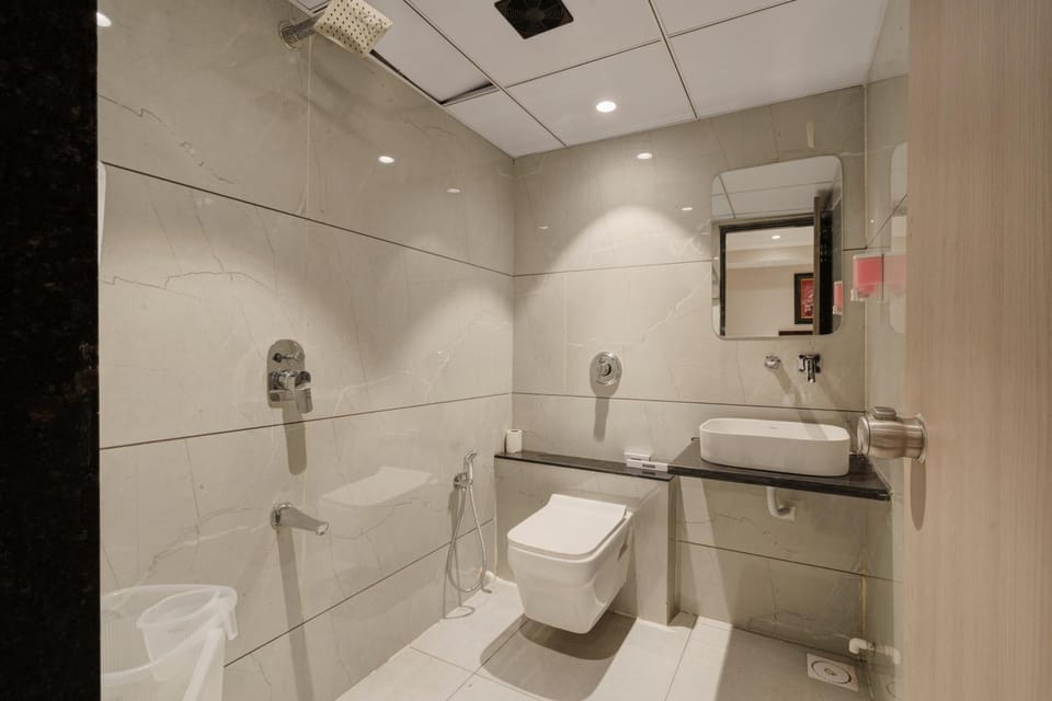 Bathroom, towels