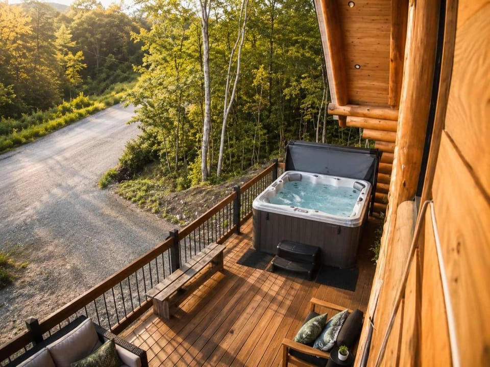 Welcome to the JUNGLE - Log cabine - SPA Cabin in Maine