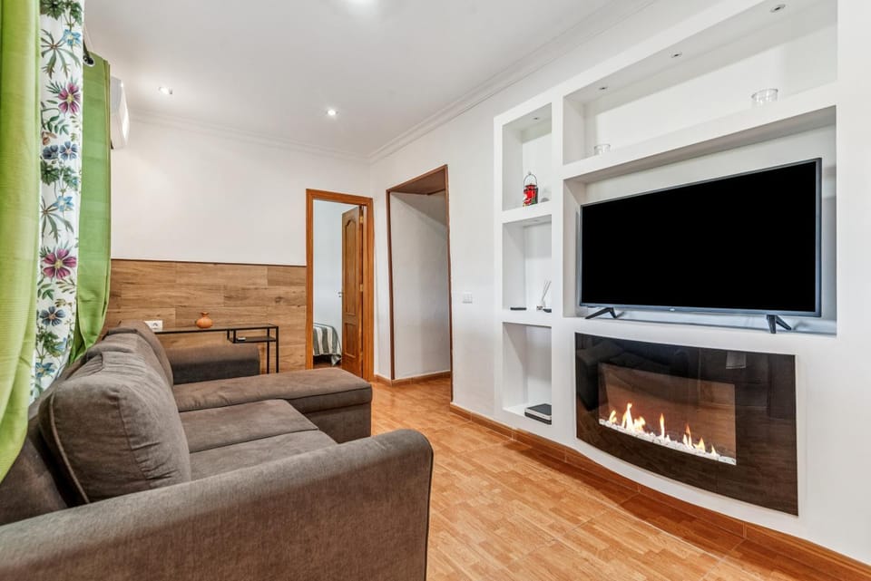 Home2book Bella Vista, BBQ & Jacuzzi House in Comarca Norte