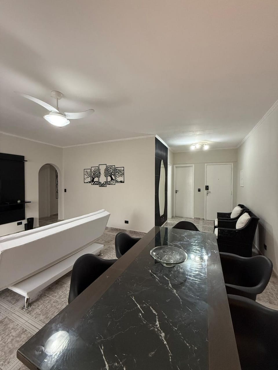 Apto de 100m2 entre praias do Tombo e Asturias Apartment in State of São Paulo