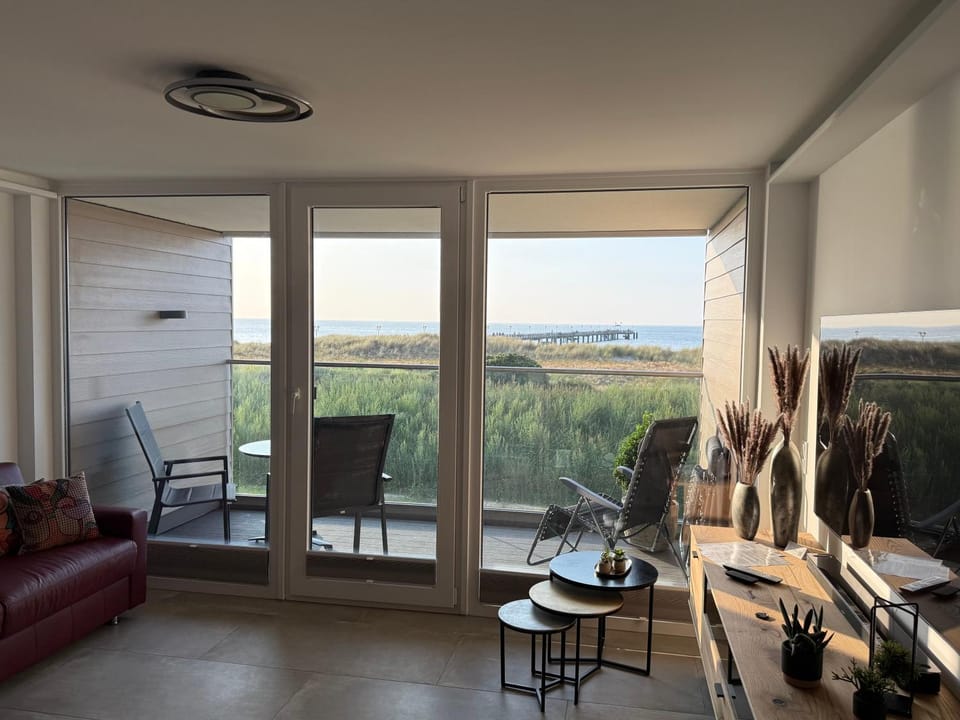 Natural landscape, Living room, Seating area, Dining area
