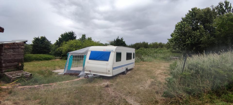 Belle caravane au calme Campground/ 
RV Resort in Nouvelle-Aquitaine