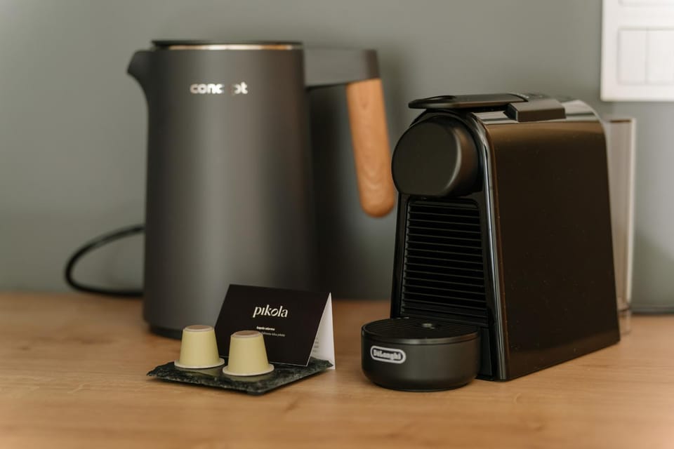 Coffee/tea facilities, Kitchen or kitchenette