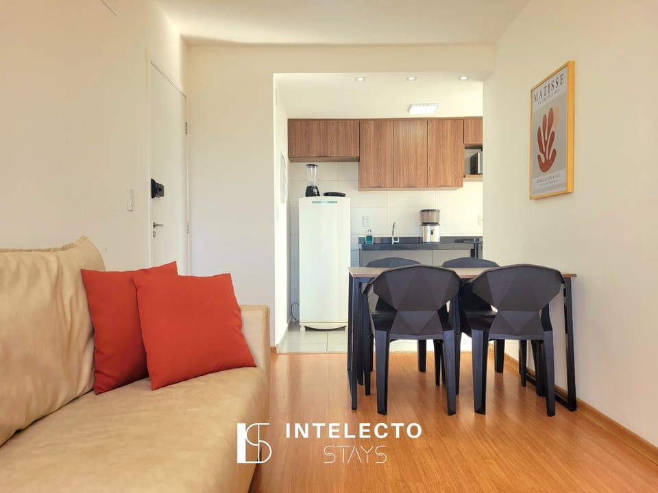 Kitchen or kitchenette, Living room, Seating area, Dining area, oven, pet friendly, stove