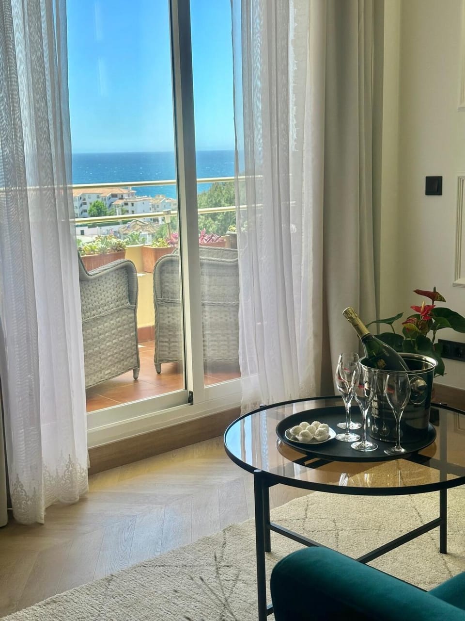 View (from property/room), Balcony/Terrace, Living room, Seating area, Sea view