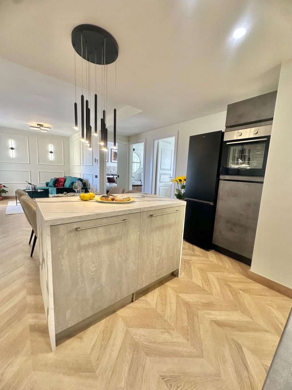 Kitchen or kitchenette, Dining area, dishwasher, oven