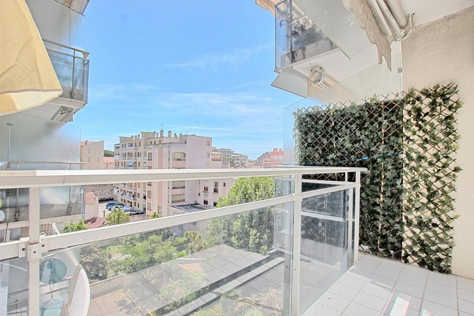 Appartement Juan Plages Apartment in Antibes