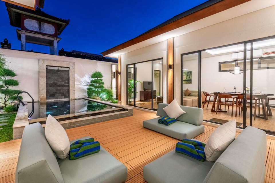 Seating area, Swimming pool