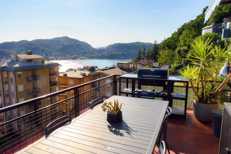 Balcony/Terrace, Lake view, Lake view