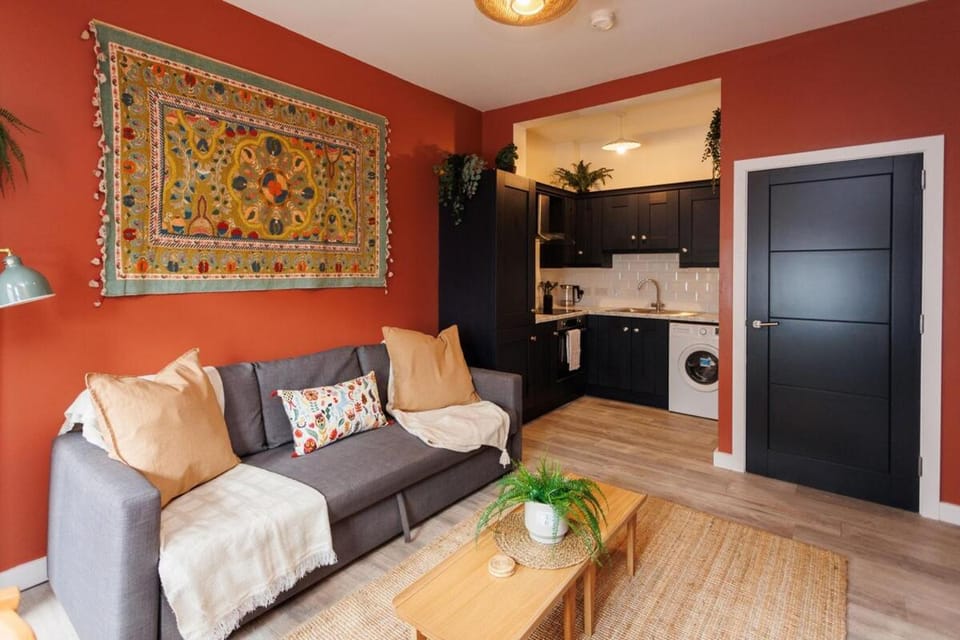Kitchen or kitchenette, Living room