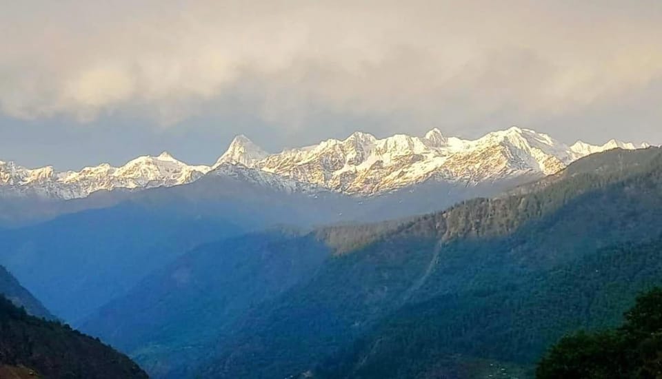 Nearby landmark, Day, Natural landscape, Mountain view