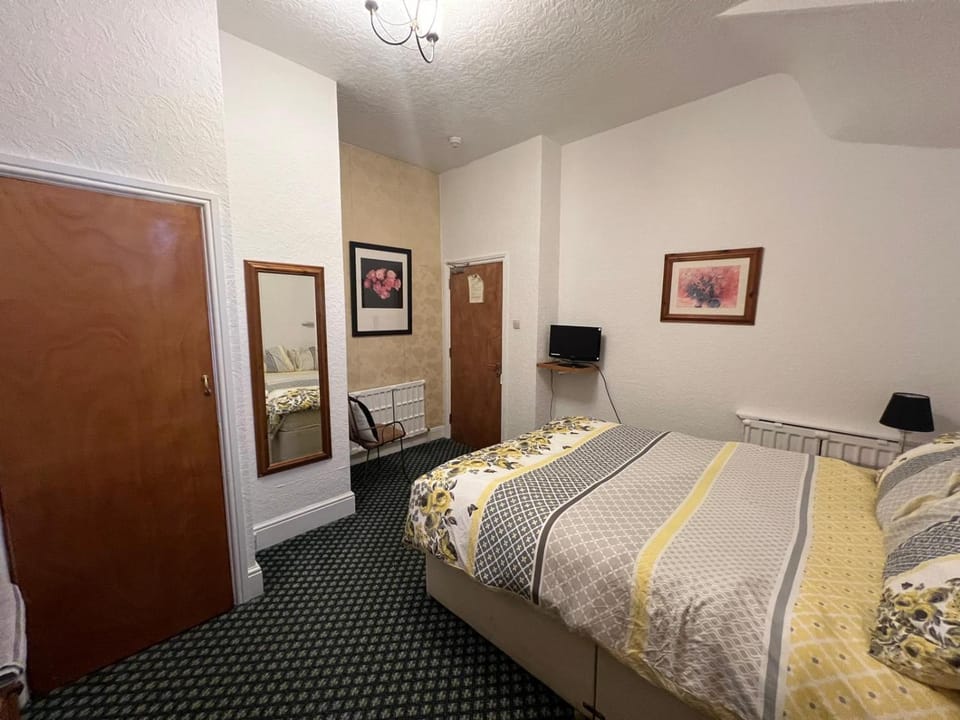 Bed, Bedroom, wardrobe