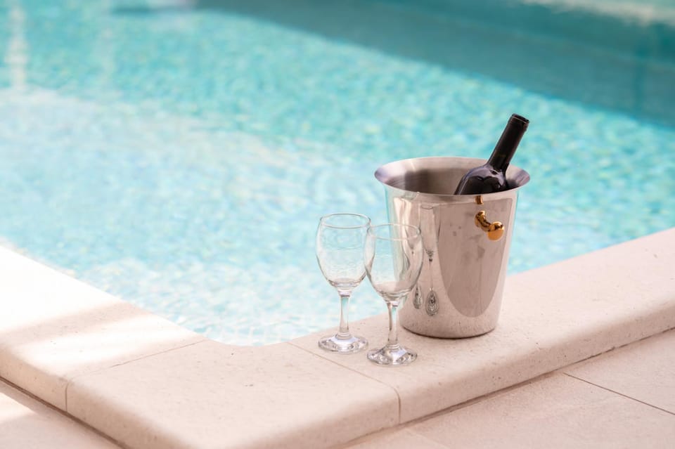 Villa Mari- Royale Villa in Podstrana