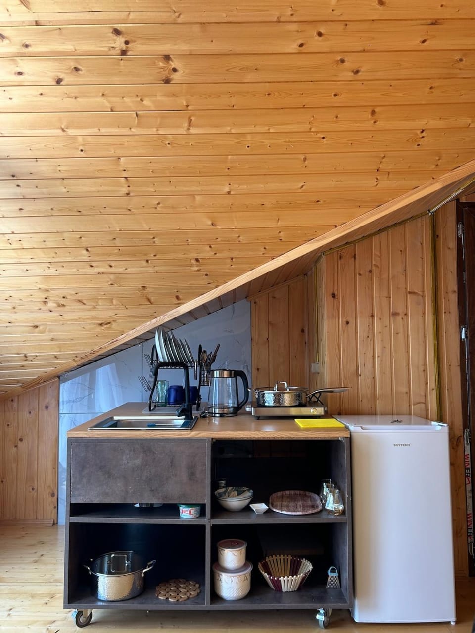 Kitchen or kitchenette