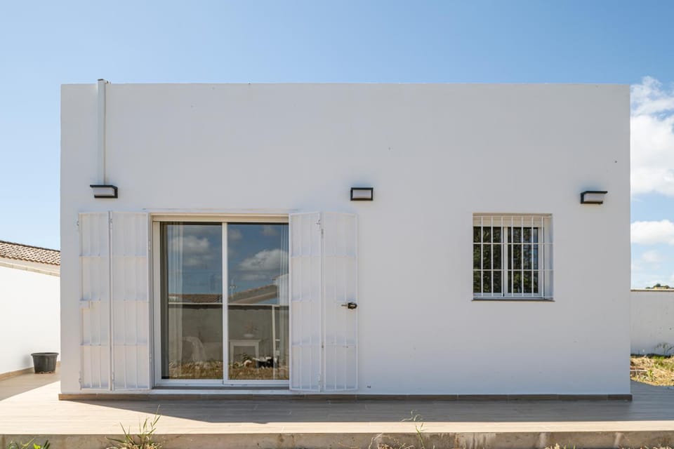 Property building, Day