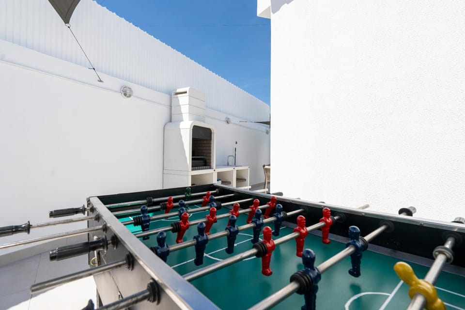 Table tennis