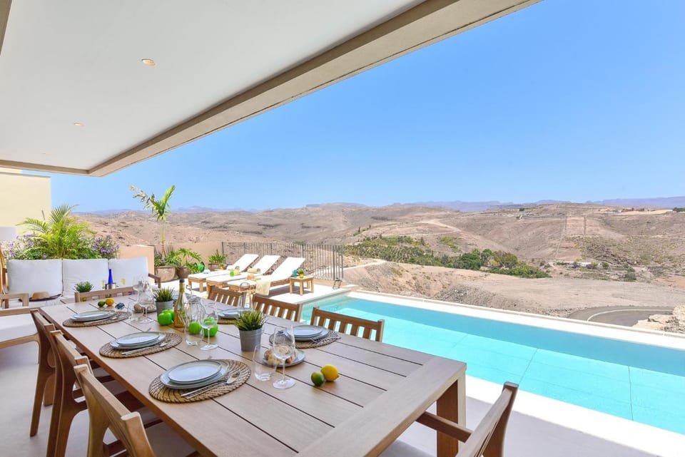 Day, Pool view, Swimming pool, sunbed