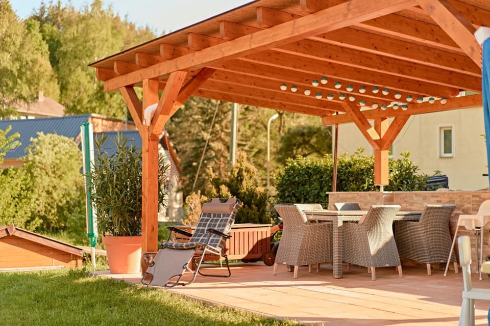 Day, BBQ facilities, Garden, Balcony/Terrace, Seating area, Dining area, Garden view, Family