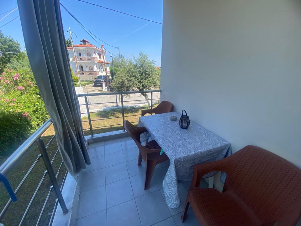 Eleftheria House House in Halkidiki