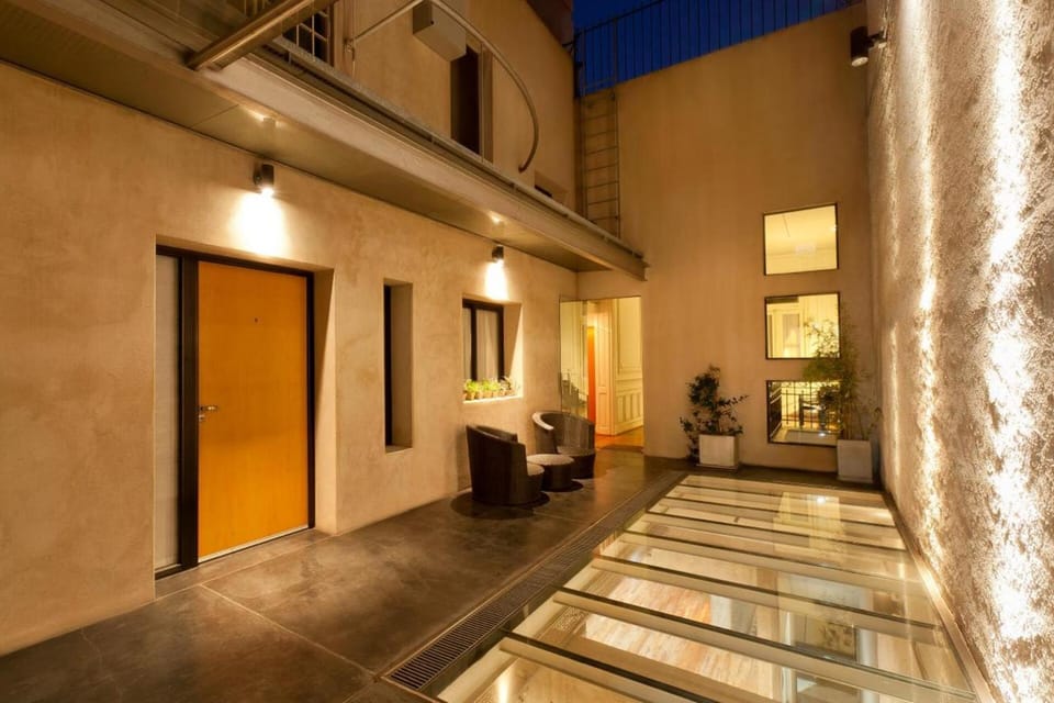 Inner courtyard view