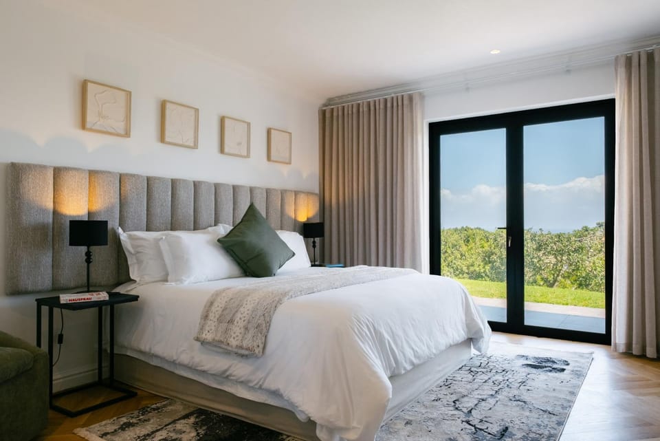 Bed, Bedroom, Garden view, Sea view, wardrobe