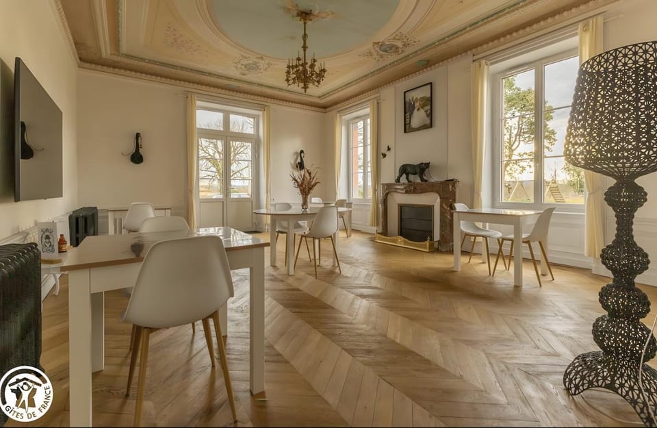 Property building, Living room