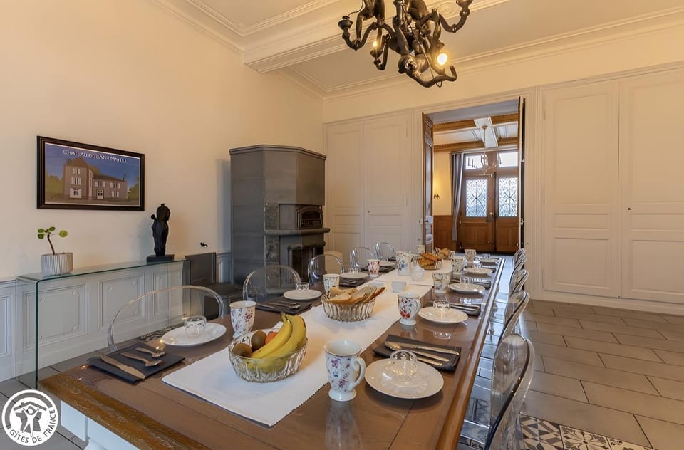 Property building, Living room