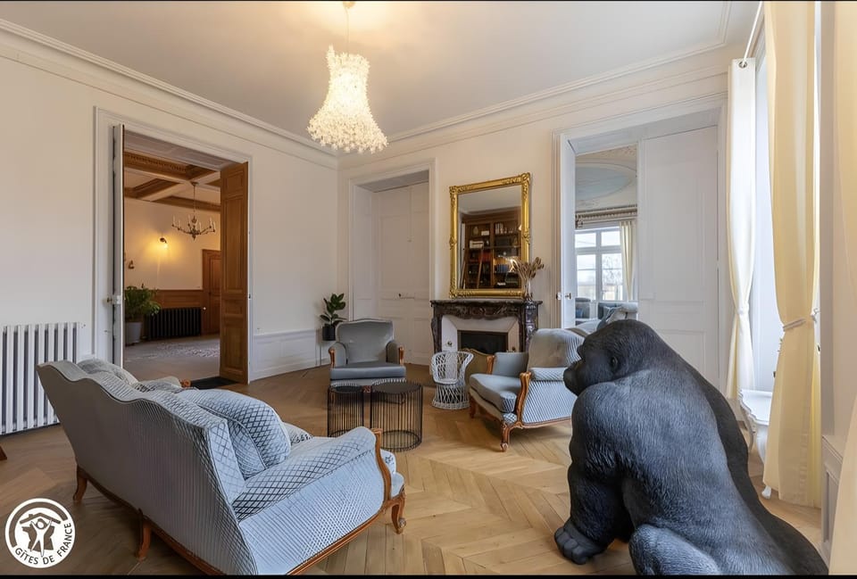 Property building, Living room