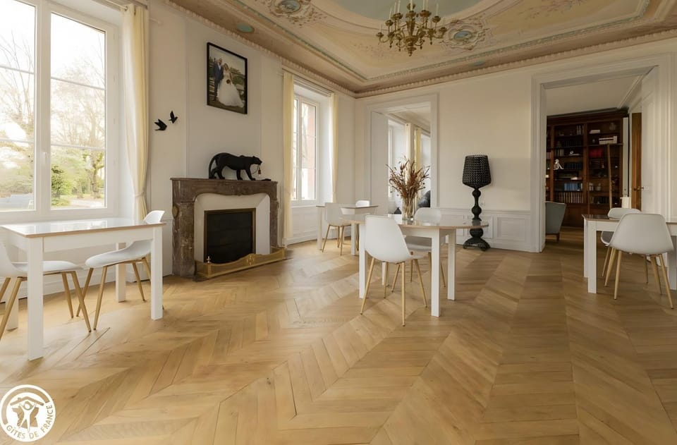 Property building, Living room
