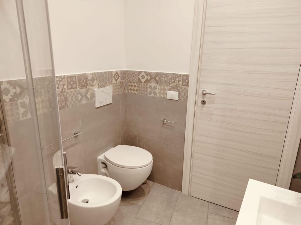 Shower, Toilet, Bathroom, bidet