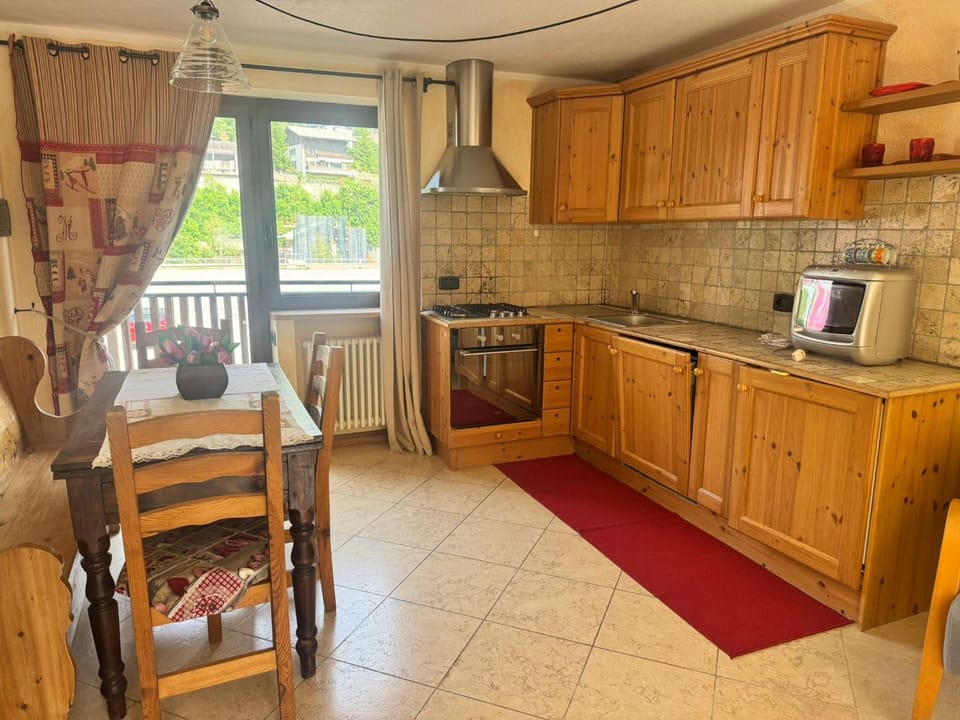 We are 4810 Chalet Le Piolet Apartment in Courmayeur